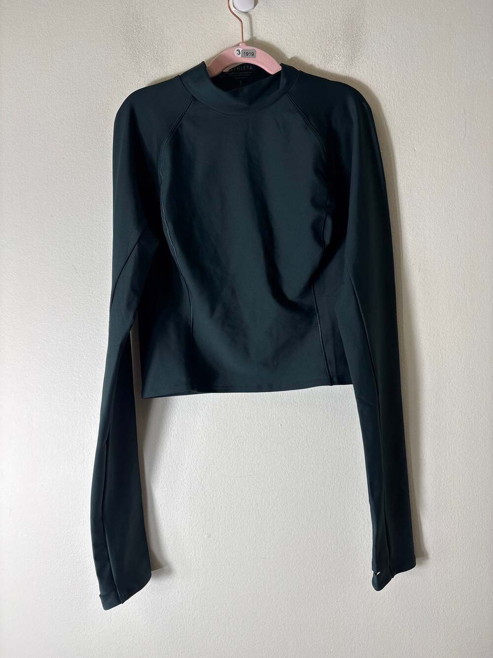 Athleta Dark Green Long Sleeve Cropped Athletic Top Sz S